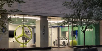 Holt Renfrew Partners With Mercedes-Benz