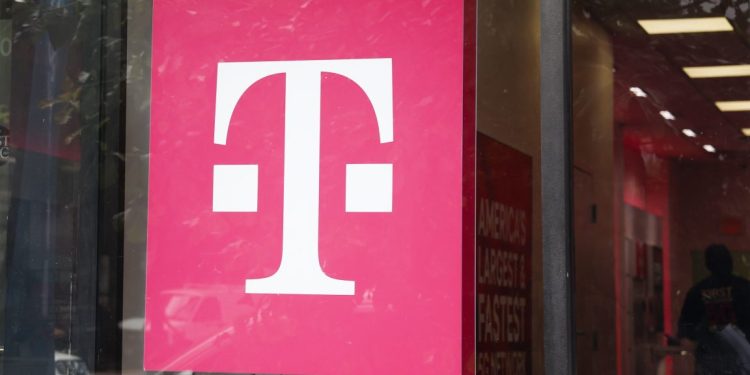 T-Mobile moving tens of thousands of virtual machines off VMware amid lawsuit